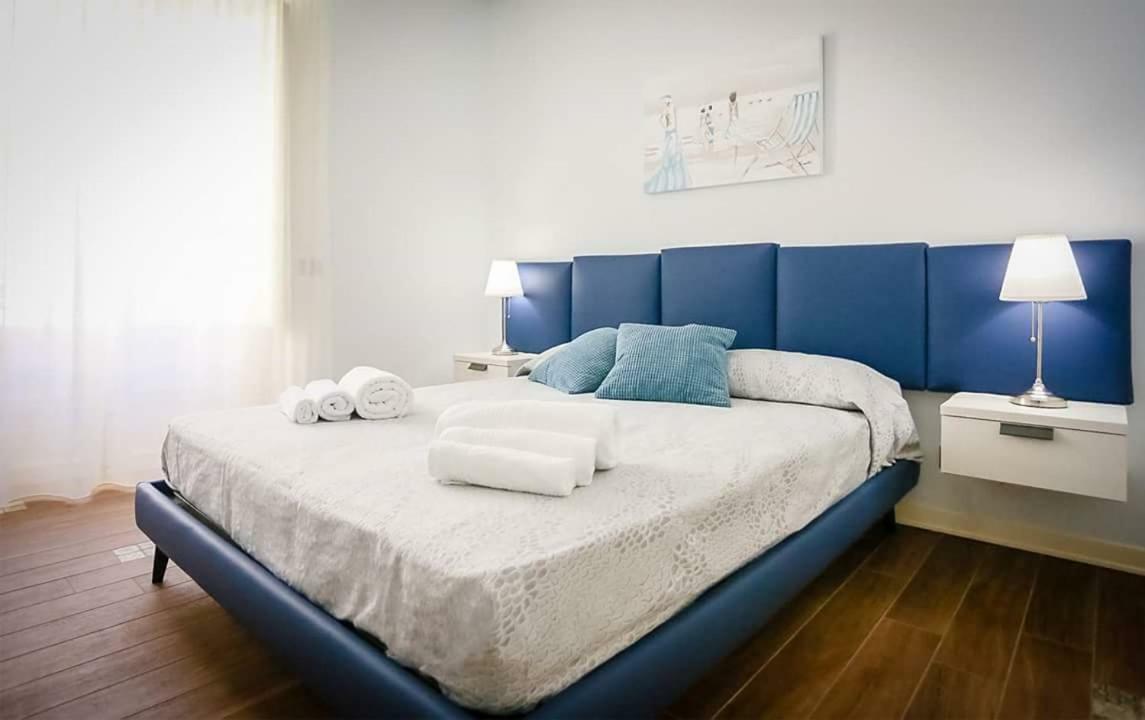 Le Suite Del Corso เชฟาลู ภายนอก รูปภาพ