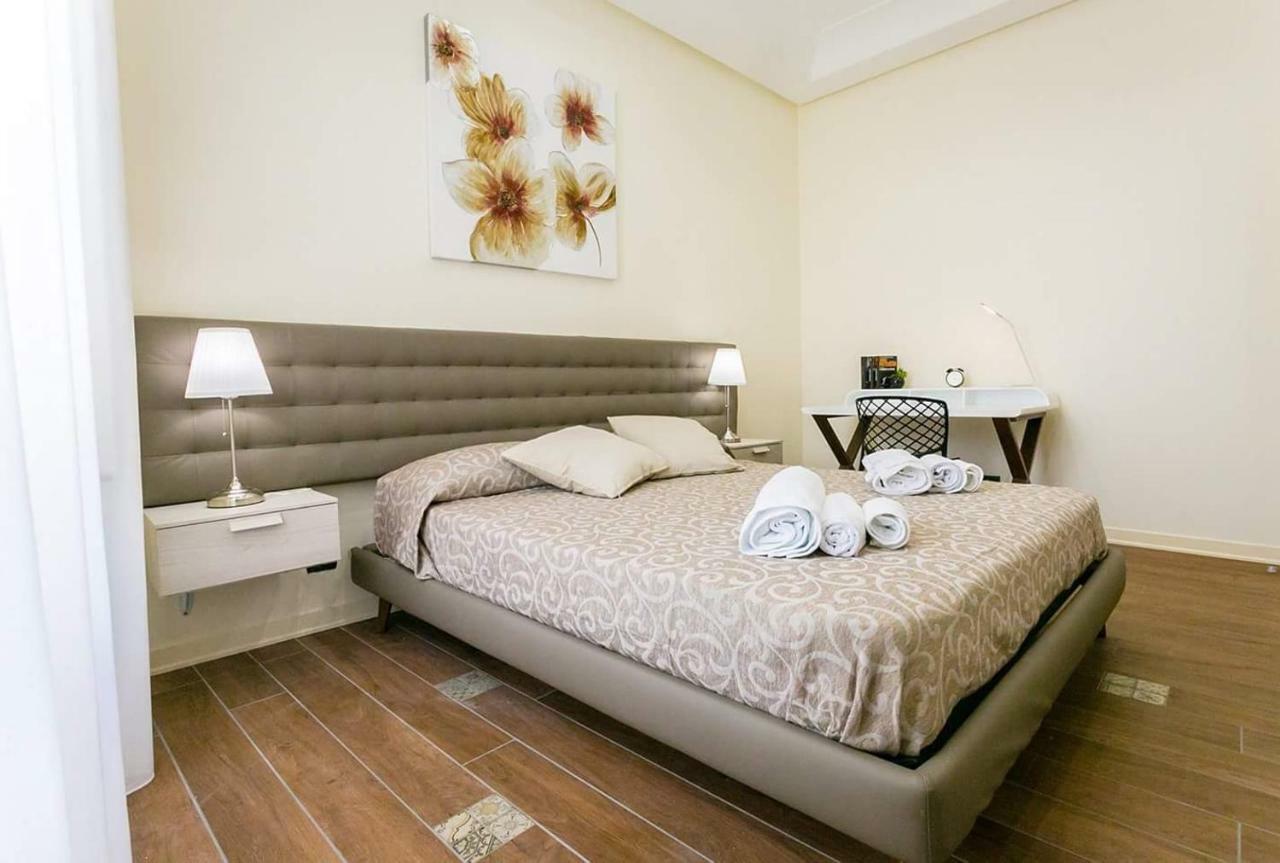 Le Suite Del Corso เชฟาลู ภายนอก รูปภาพ