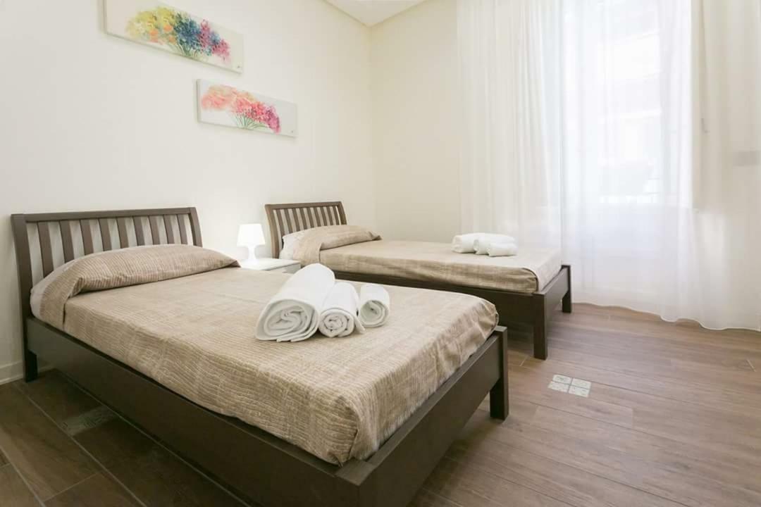 Le Suite Del Corso เชฟาลู ภายนอก รูปภาพ